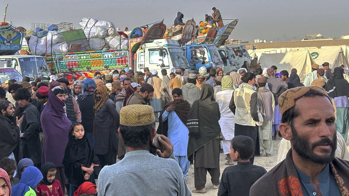 Z Pákistánu začali vyhošťovat Afghánce bez dokladů